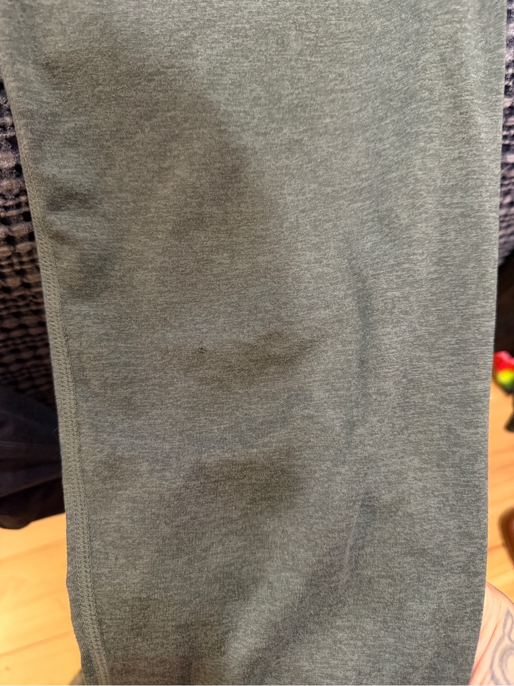 3 pair of Vuori dream knit joggers XS - Picture 2 of 2